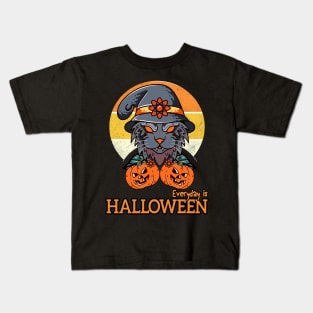 everyday is halloween scary cat Kids T-Shirt